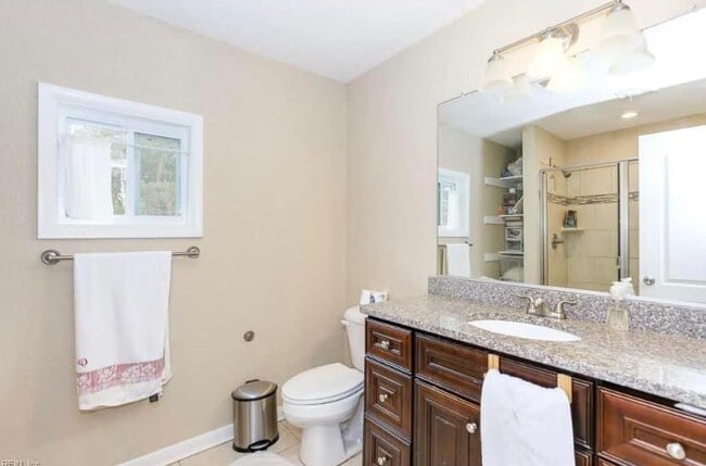 Foto del edificio - 4625 Camellia Dr