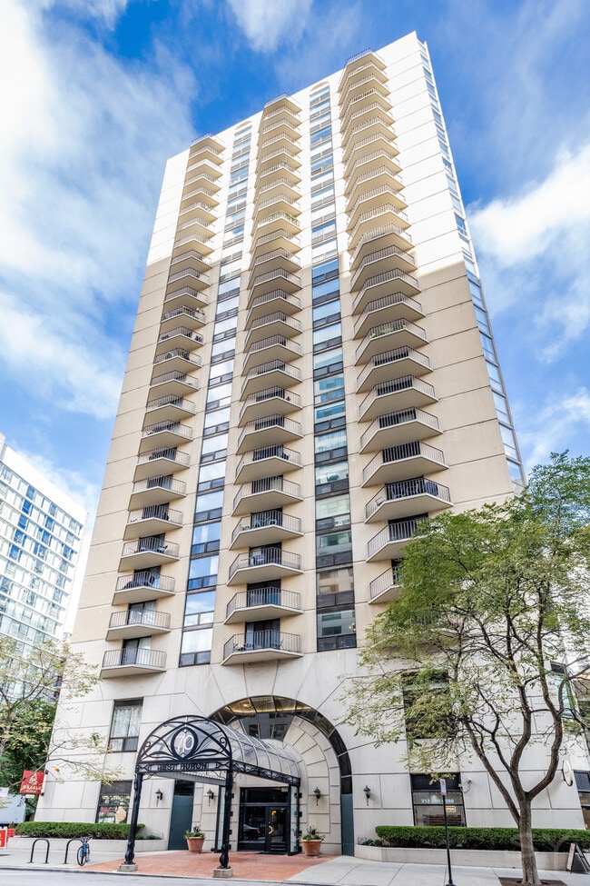 Building Photo - 70 W Huron St