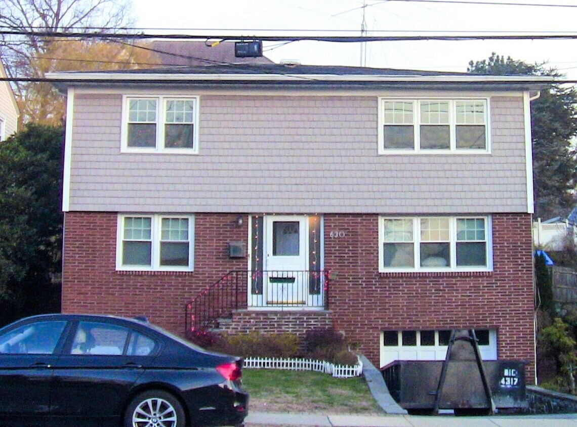 Primary Photo - 630 Kimball Ave