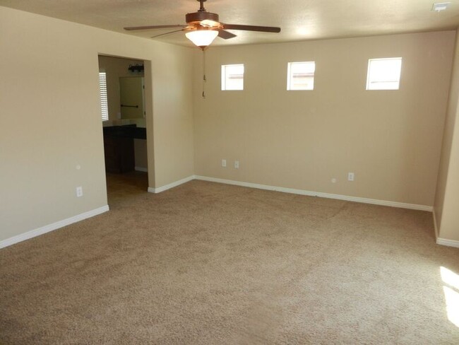 Foto del edificio - 1057 Cambria Drive