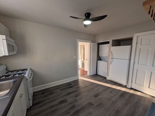 Foto del edificio - 119 S Furnace St