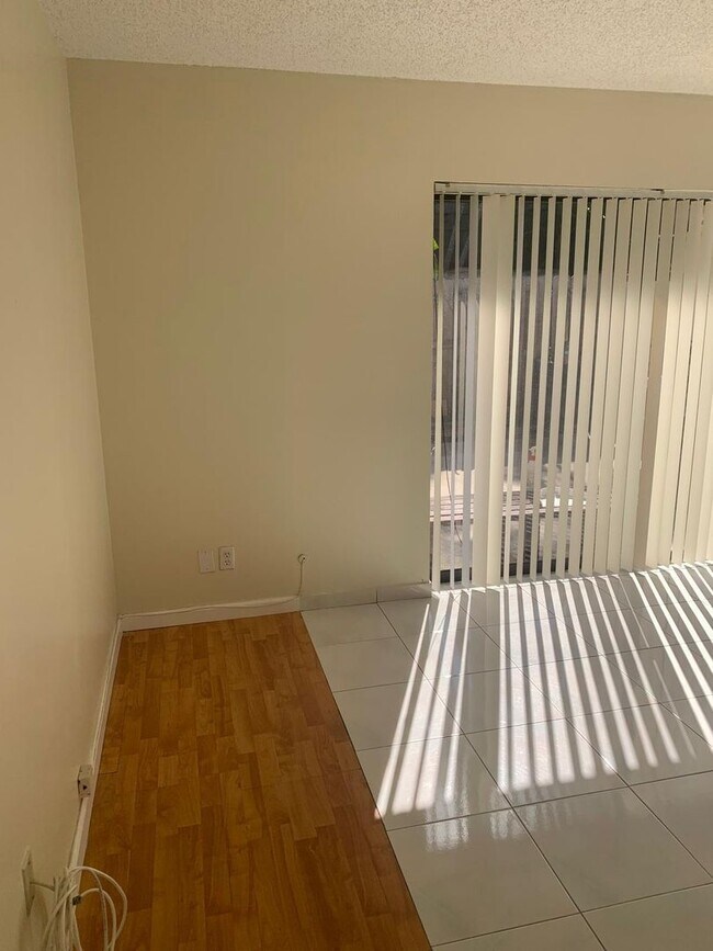 Foto del edificio - 1620 Forest Lakes Cir