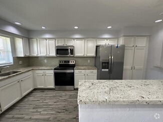 Building Photo - 1429 SW 25th Way