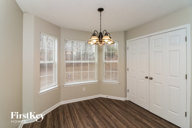 Foto del edificio - 3620 Broken Arrow Ct