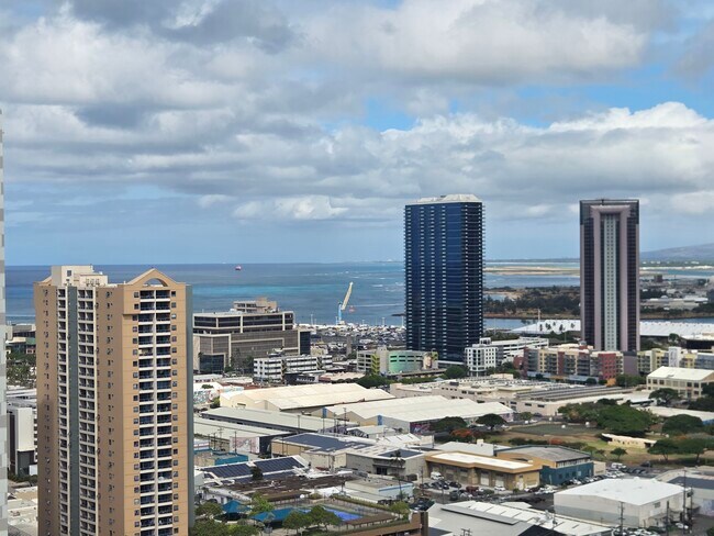 Foto del edificio - 909 Kapiolani Blvd