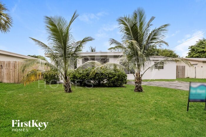 Foto principal - 351 SW 31st Ave