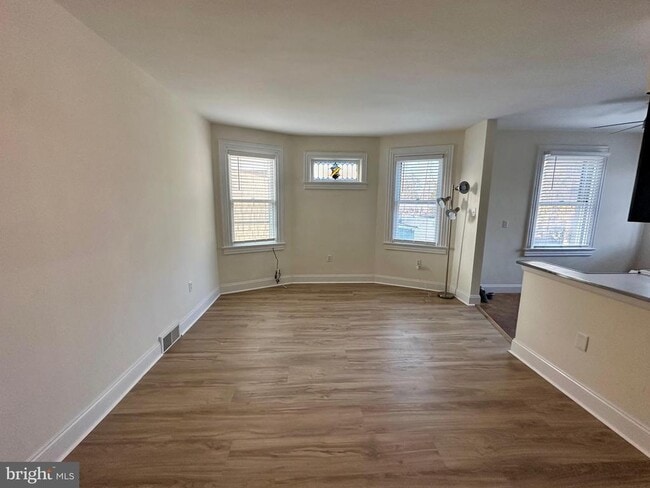 Building Photo - 410 Cottman St