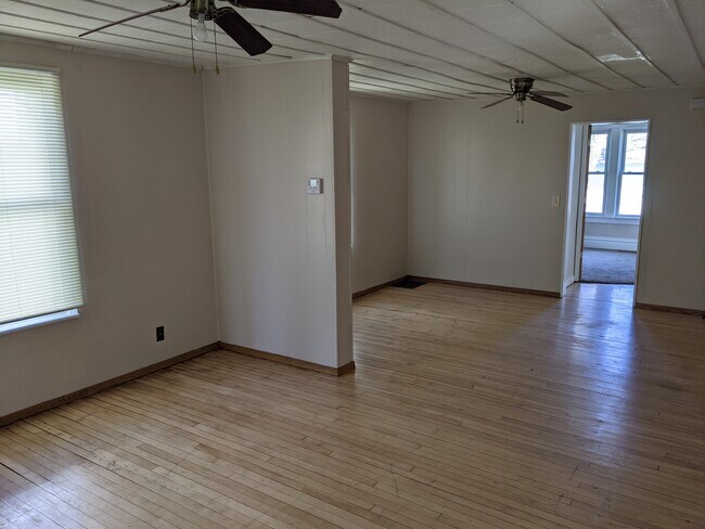 Foto del edificio - 326 E Hickory St