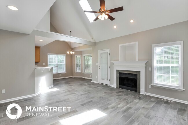 Foto del edificio - 132 Wood Bend Ct