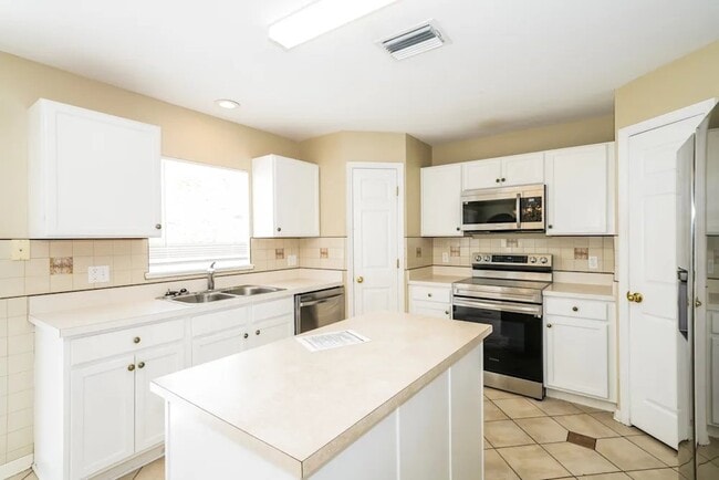 Building Photo - 10428 Fly Fishing St