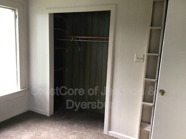 Foto del edificio - 1320 Todd Ave