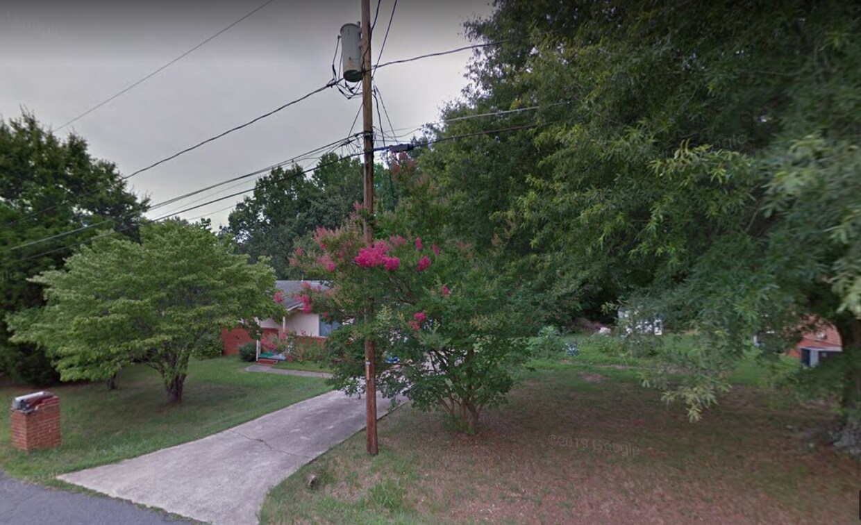 Primary Photo - 5032 Bahama Dr