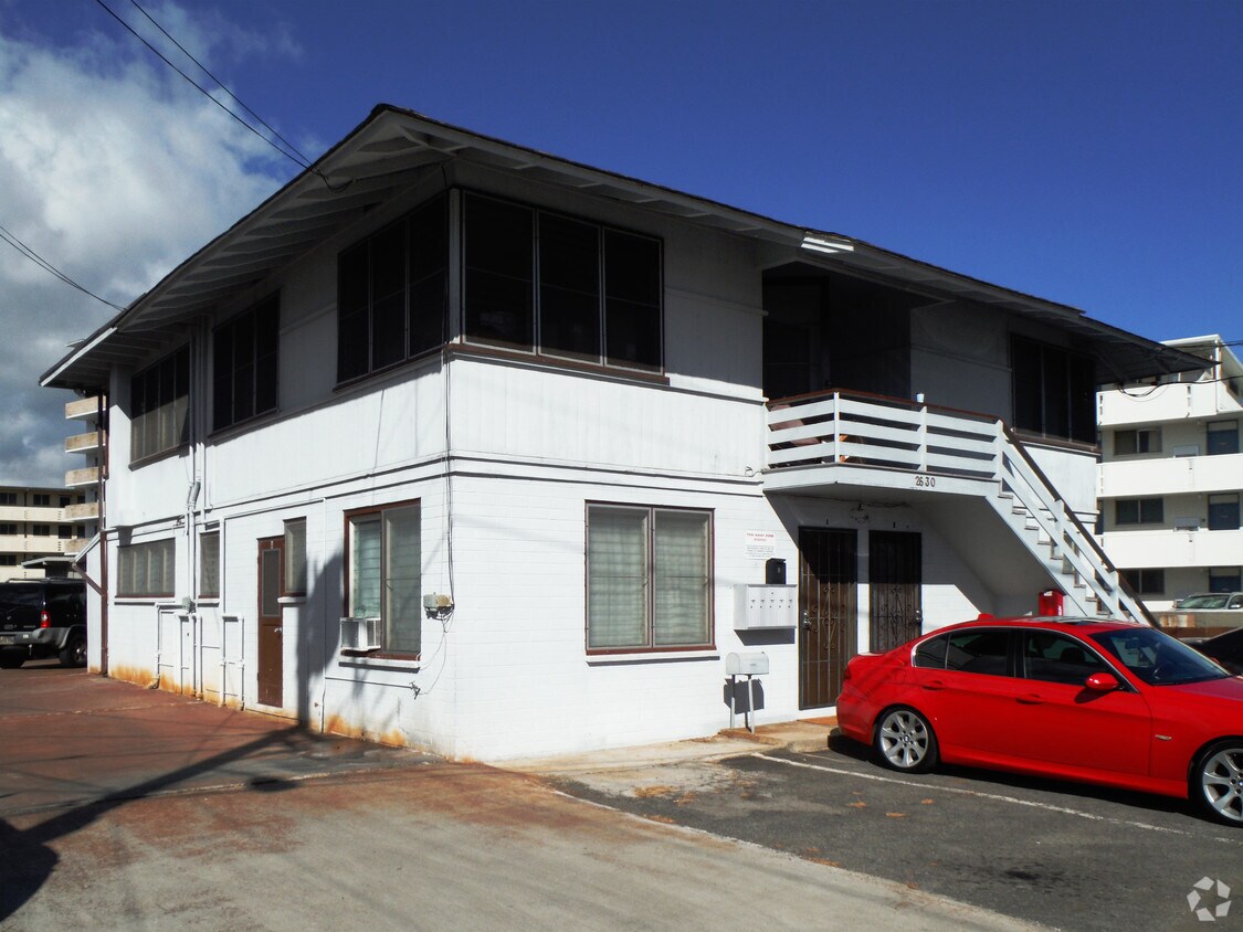 Primary Photo - 2630 Maunawai Pl