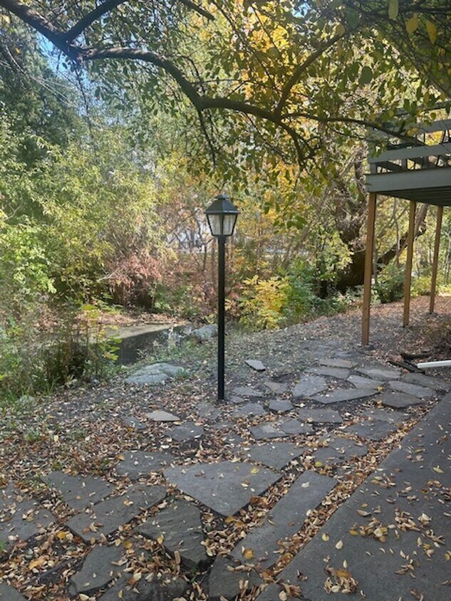 Foto del edificio - 1331 Clark Ave