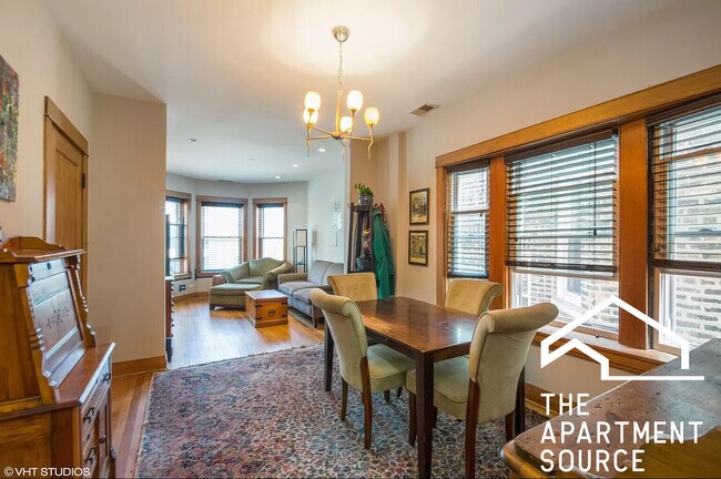 Foto del edificio - 2509 W Diversey Ave