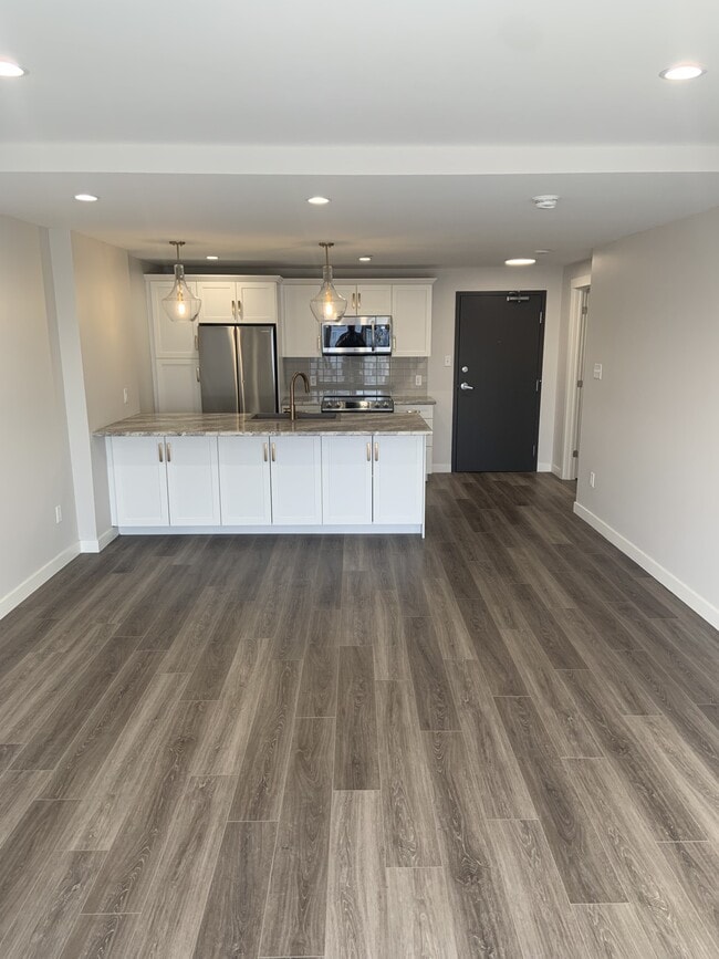 Photo du bâtiment - MacArthur's Apartments