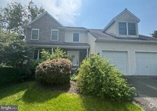 Building Photo - 2615 Farmstead Way