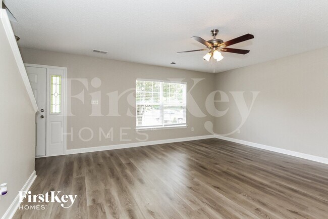 Building Photo - 2217 Thorn Crest Dr