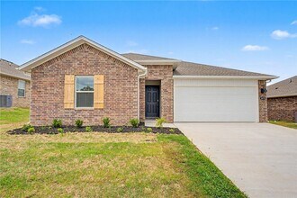 Building Photo - 3070 Rosalee Ln