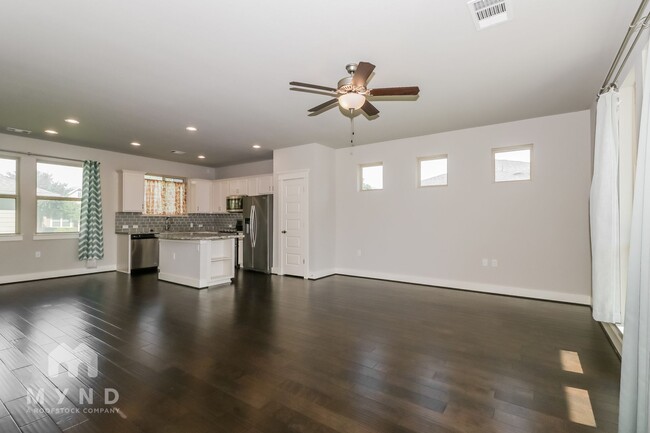 Building Photo - 10601 Wills Loop