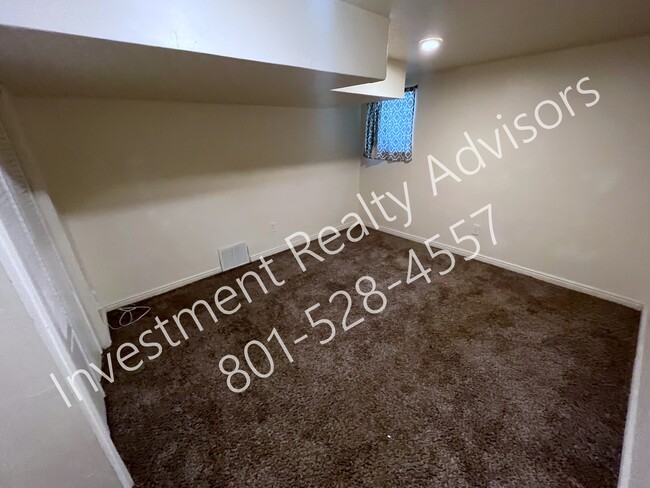 Foto del edificio - 2704 Alden St E