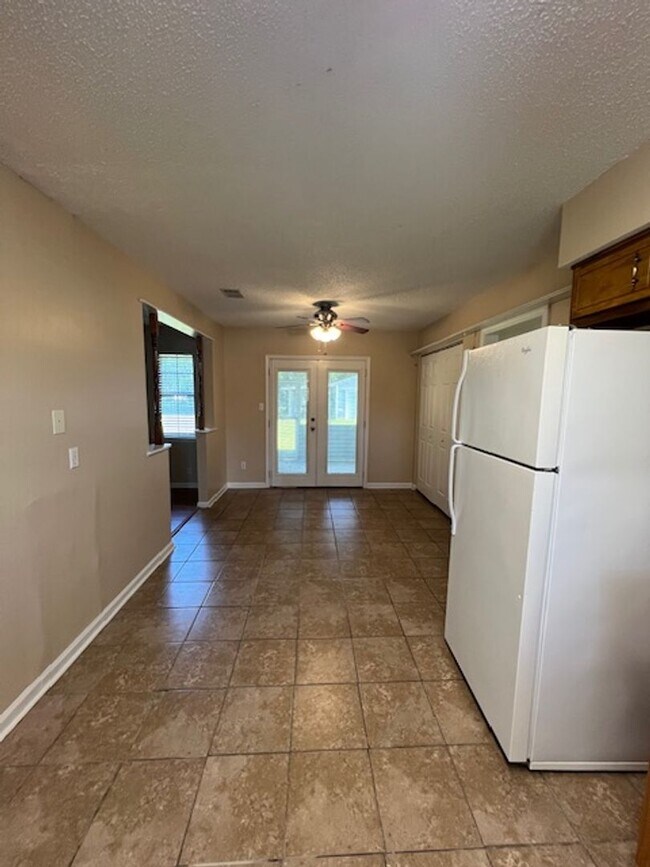 Building Photo - Beautiful Home in Valdosta, Ga!