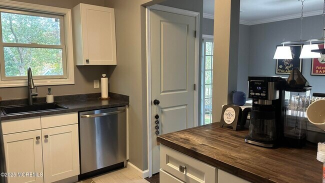 Foto del edificio - 41 Atlantis Ave