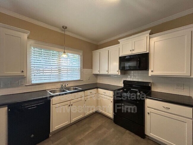 Foto del edificio - 810 Rutherford St