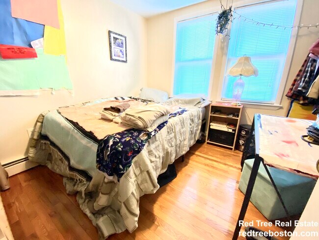 Foto del edificio - 238 Everett St