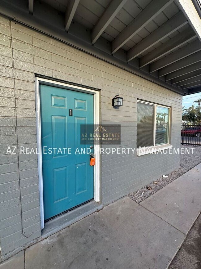 Foto del edificio - 1233 W Pierce St