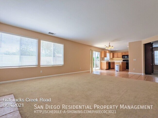Foto del edificio - 664 Jacks Creek Rd