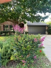 Building Photo - 3901 Ringdove Way
