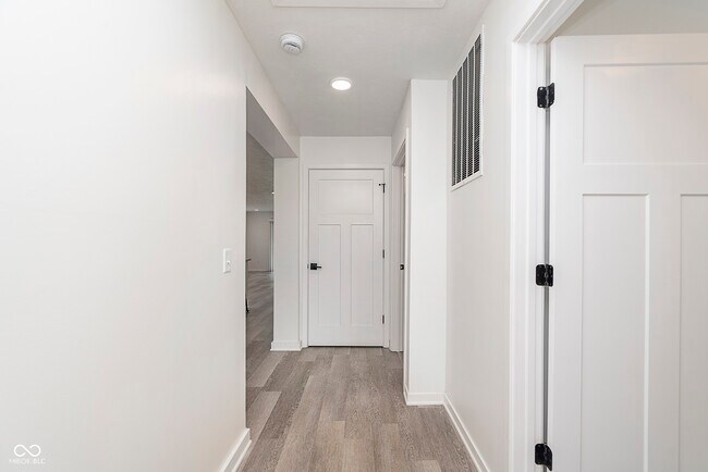 Foto del edificio - 4129 Cornelius Ave