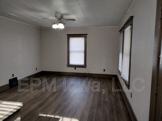 Building Photo - 1125 Ackermant St