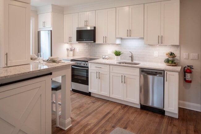 Interior Photo - The Parkview at Polifly: In-Unit Washer & ...