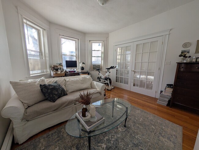 Foto del edificio - 1673 Commonwealth Ave