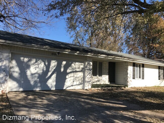 Building Photo - 3 br, 2 bath House - 1415 E. Price St.