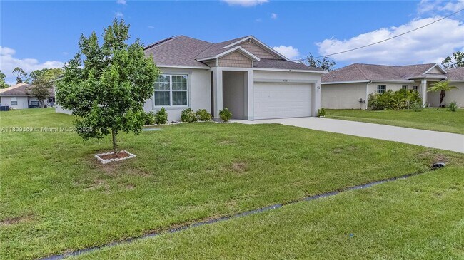Foto del edificio - 4226 SW Earnest St
