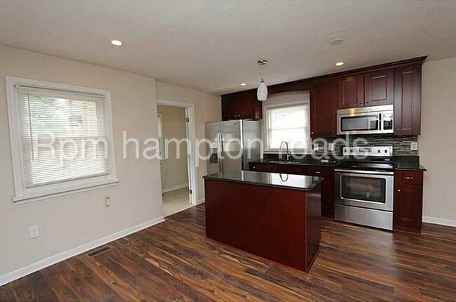 Building Photo - 8100 Mona Ave