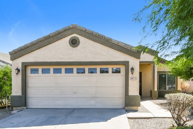 Building Photo - 39173 Kelly Cir