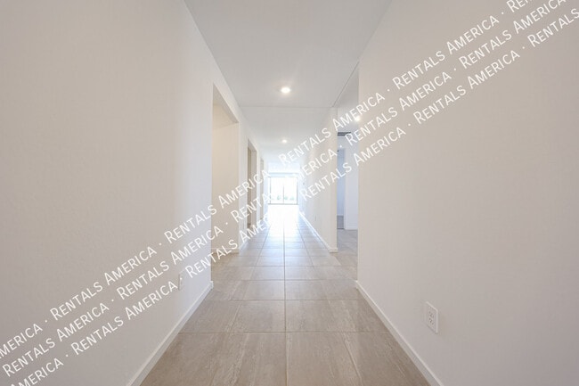 Building Photo - 35581 N Thicket Wy