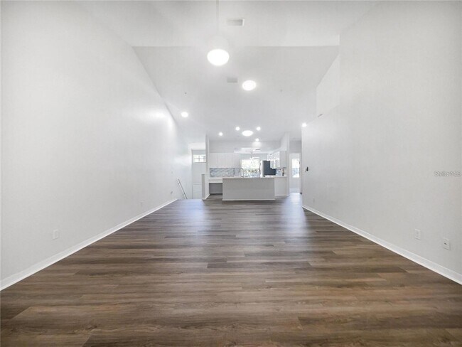 Foto del edificio - 6629 Pineview Terrace