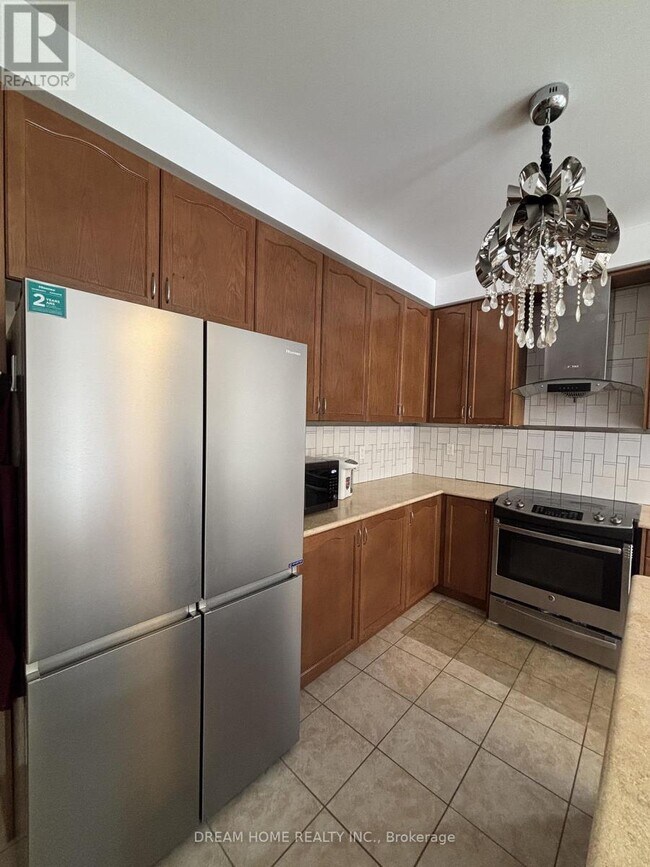 Building Photo - 276 The Bridle Walk