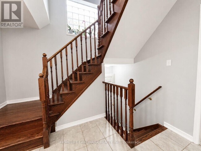 Photo du bâtiment - 103 Starr Crescent