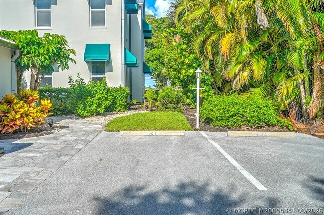 Foto del edificio - 184 NE Edgewater Dr