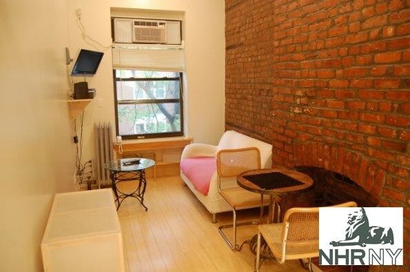 Primary Photo - 321 West 30th Street