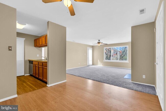 Foto del edificio - 2419B Durham Ct
