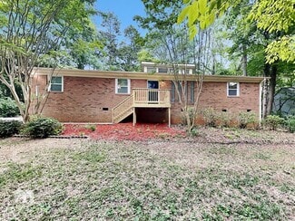 Building Photo - 2009 Dove Dr