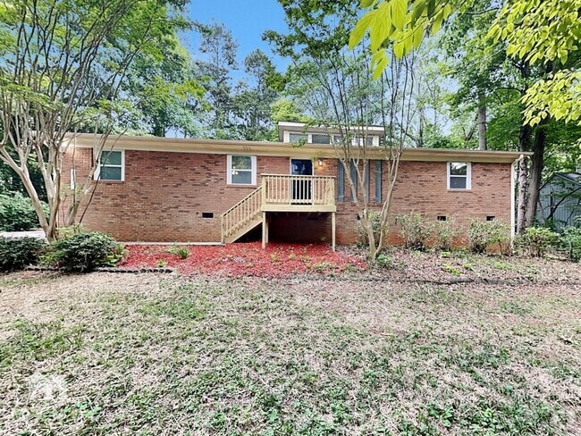 Building Photo - 2009 Dove Dr