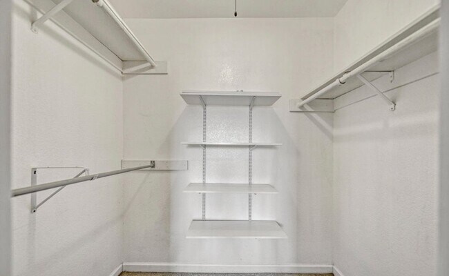 Building Photo - 5877 N Granite Reef Rd